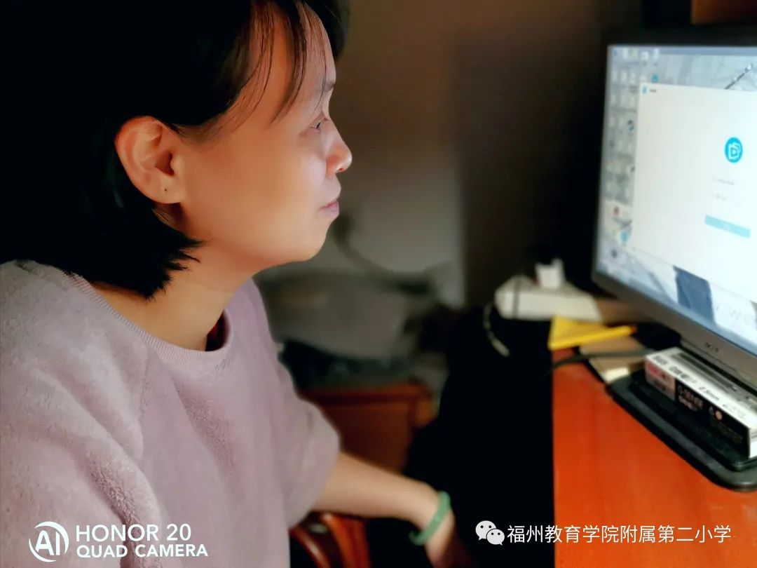空中自行车游泳技巧视频_自行车游泳跑步_空中自行车怎么呼吸